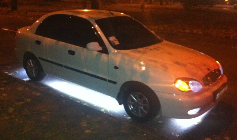 Подсветка зеркала Ланос