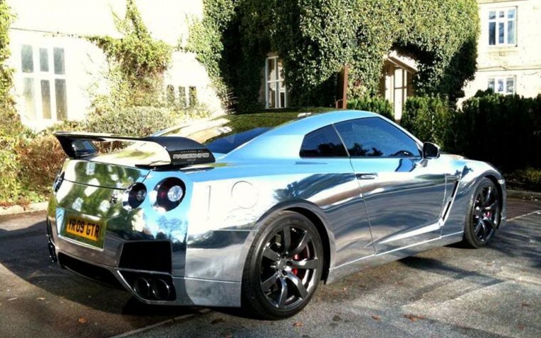 Nissan GTR r35 в пленке