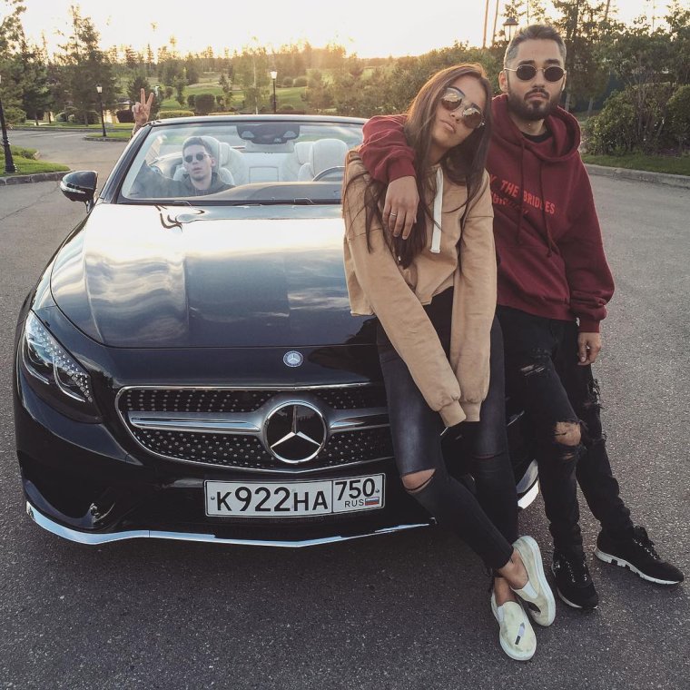 Машины певца Мота