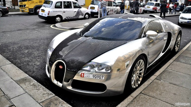 Бугатти Вейрон серебряный