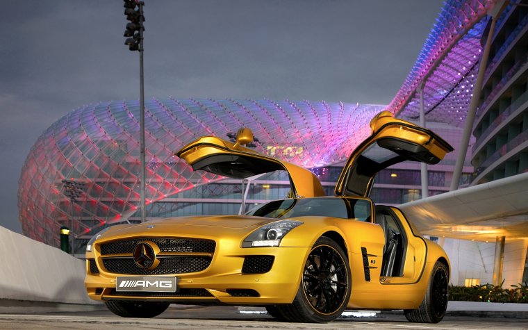 Mercedes Benz SLS AMG 1