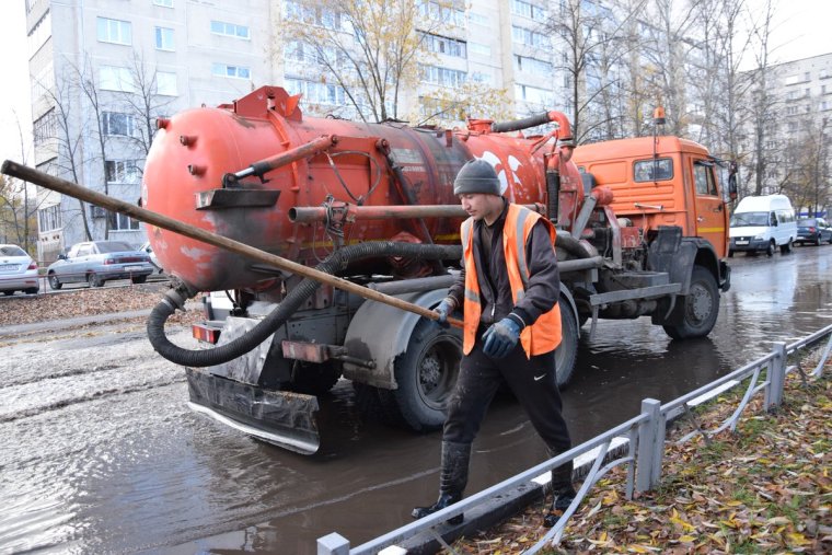 Ассенизатор незаконный слив