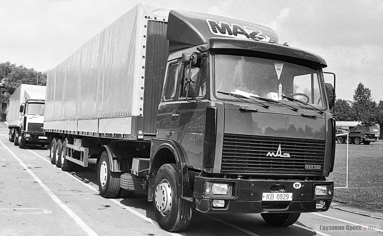 МАЗ 54326