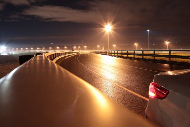 Красивая ночная дорога