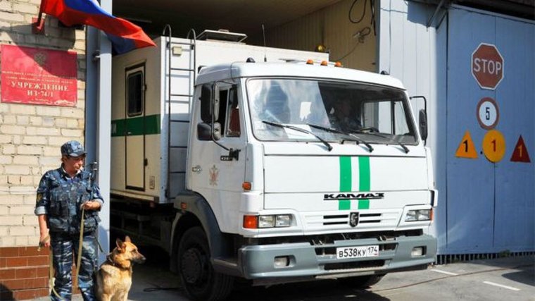 Конвой ФСИН автозак