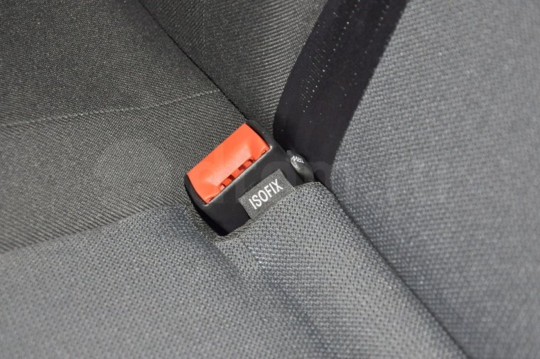 Toyota Aqua крепления Isofix