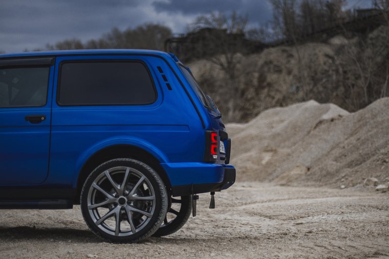 Нива Урбан в грязи