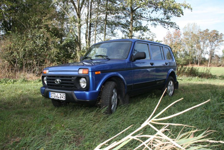 Лада 4x4 Урбан черная