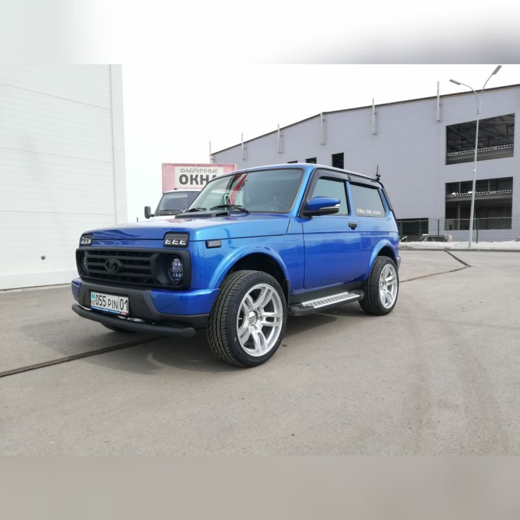 Нива 2017 синяя