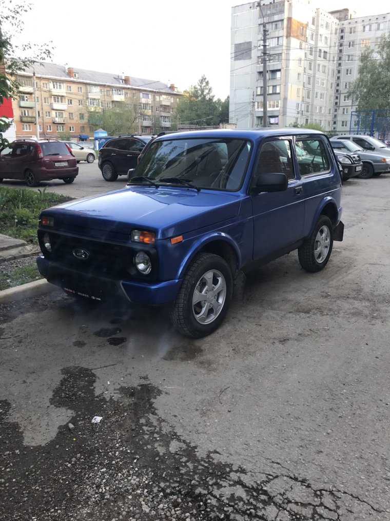 Нива Урбан баклажан