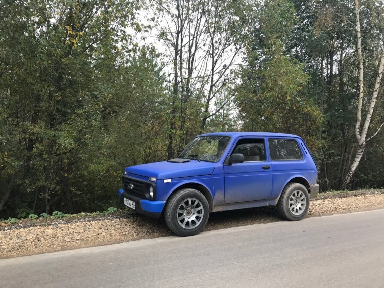 Нива Урбан 2020 синяя