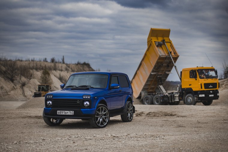 Нива Урбан синяя