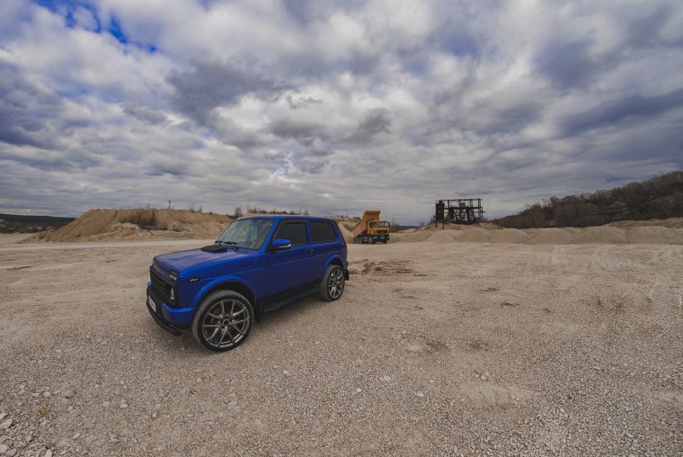 Нива Урбан 2020 синяя