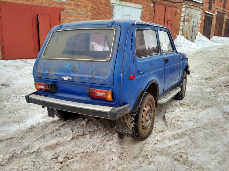 Нива Урбан синий металлик 2020