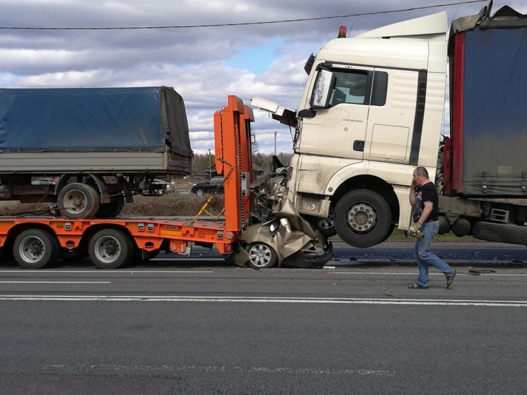 Китайца раздавил грузовик