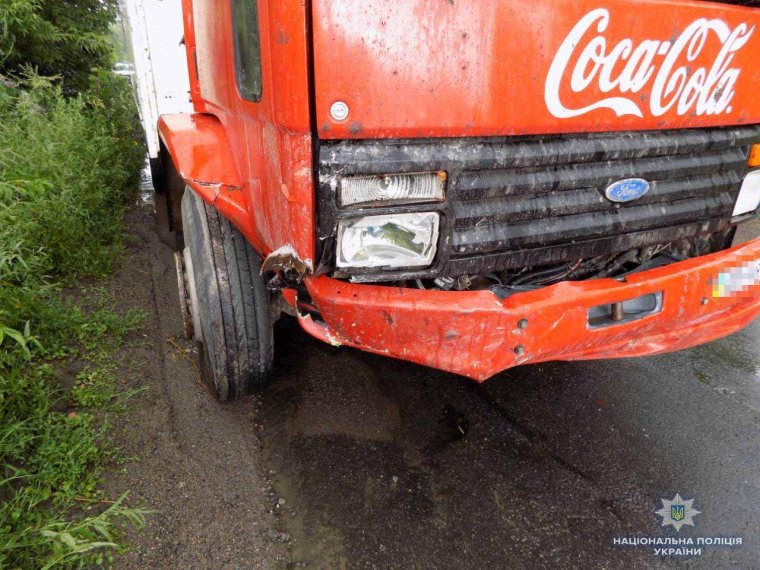 Грузовик переехал человека