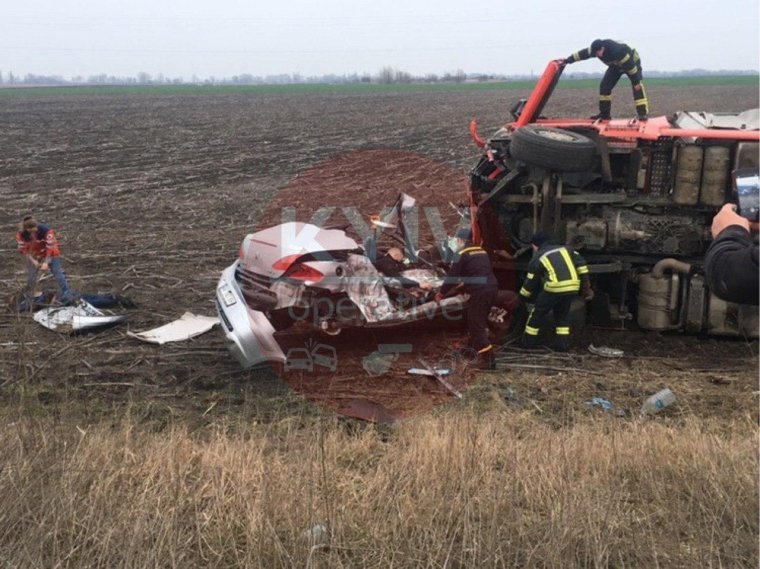 Грузовик кабина авария