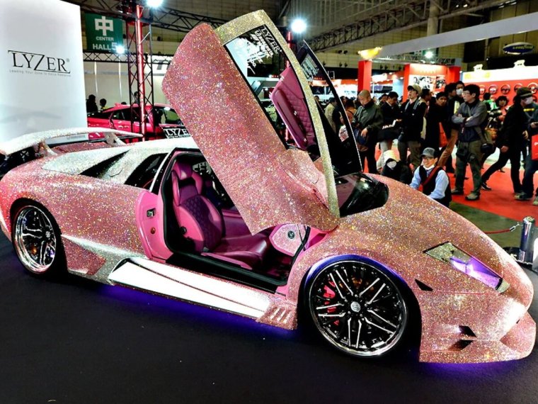 Машина Ламборгини Венено розовая