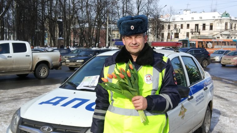 Сотрудники ДПС В Ярославле