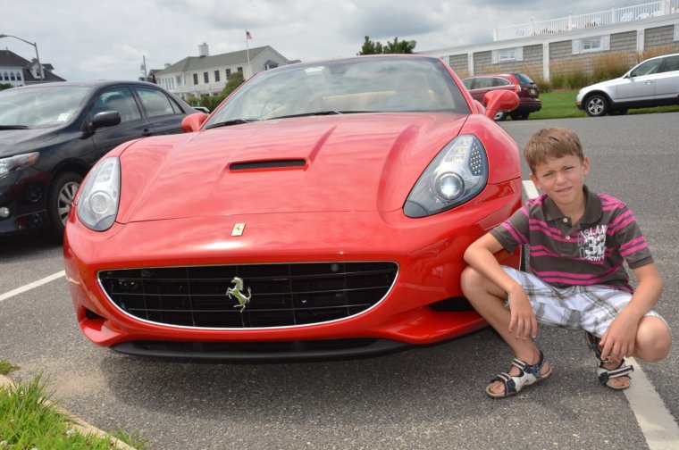 Пацан на Феррари
