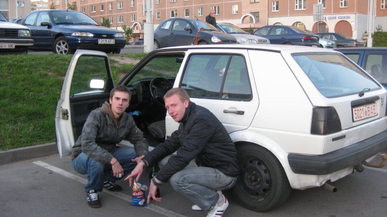 Гопота на машине