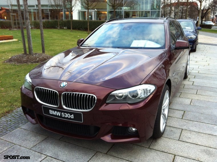 BMW коричневая