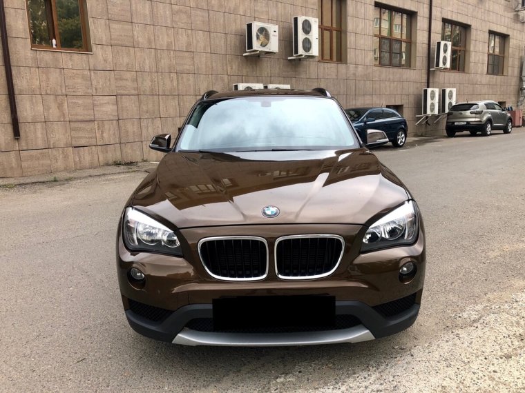 BMW m4 коричневая