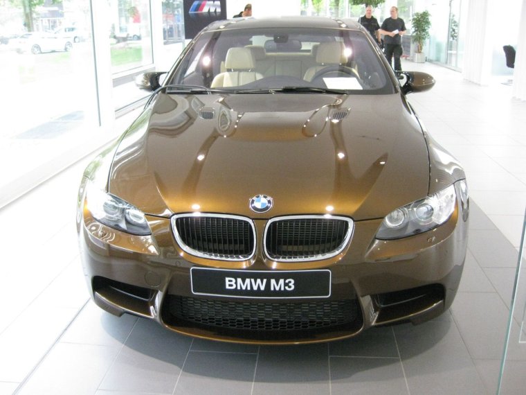 БМВ ф10 коричневая черные