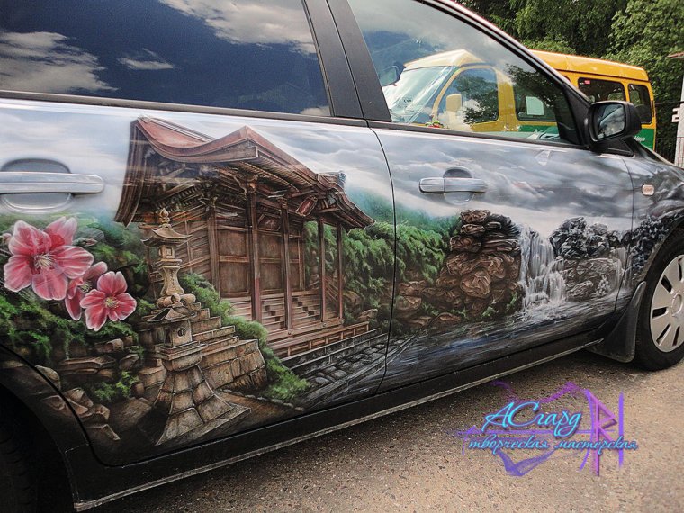 Аэрография на белом авто