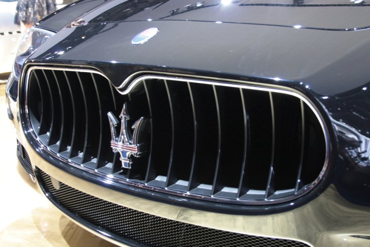 Maserati Quattroporte v решетка радиатора