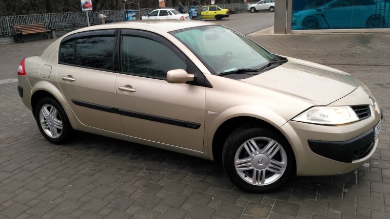 Мазда 3 БК золотистая 2007 седан