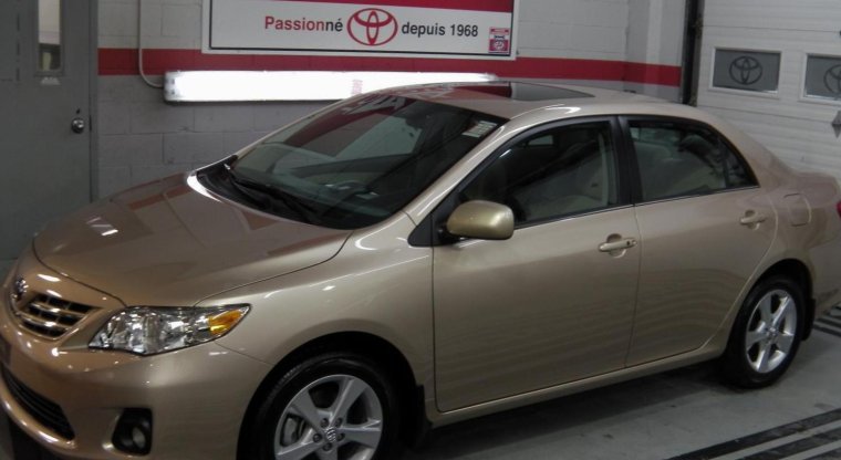 Киа Рио 2013 бежевый седан