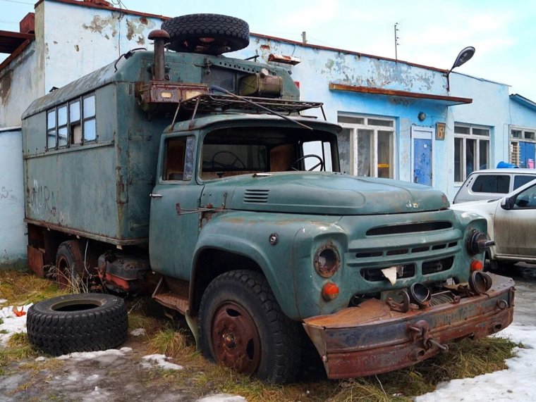 ЗИЛ 130 старый Ржавый