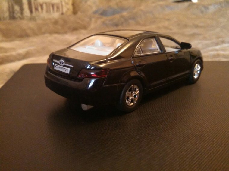 Модель Toyota Camry 40 1:32