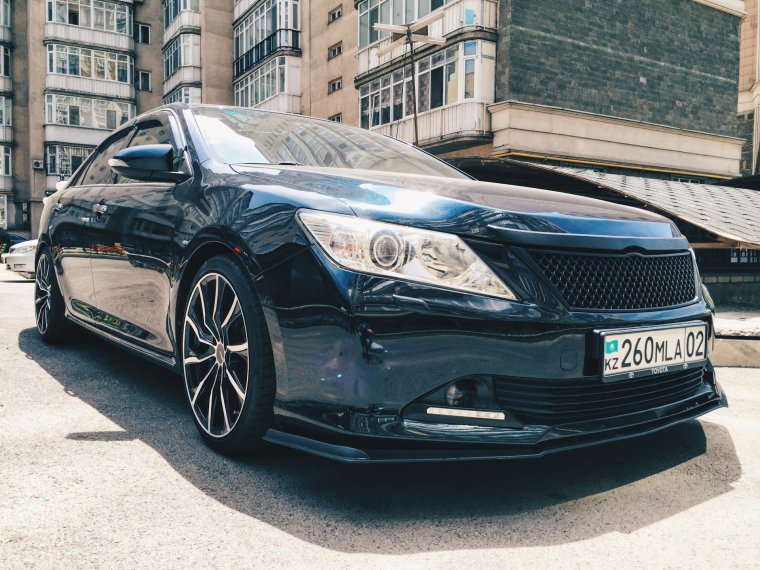 Камри черная 50 Стайлинг