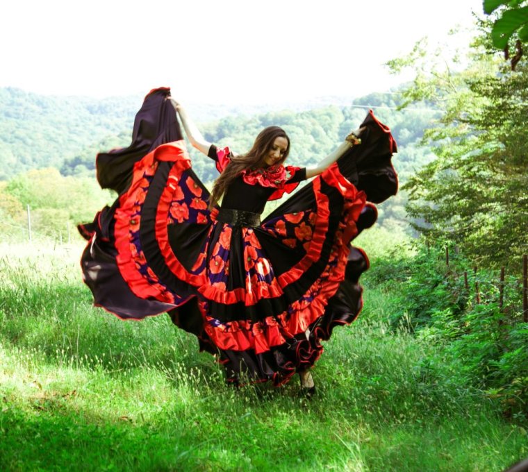 Стилизованный Цыганский костюм