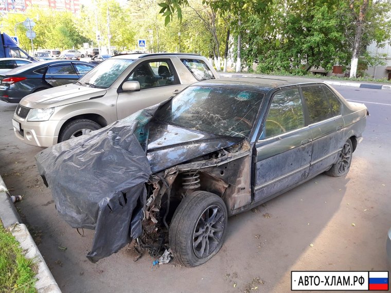 Разбитый Мерседес s500