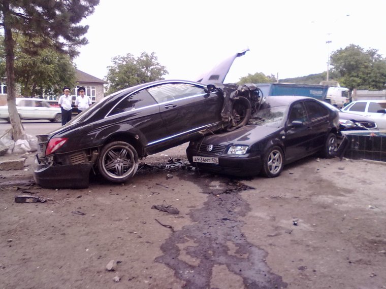 Разбитая BMW m5 f90