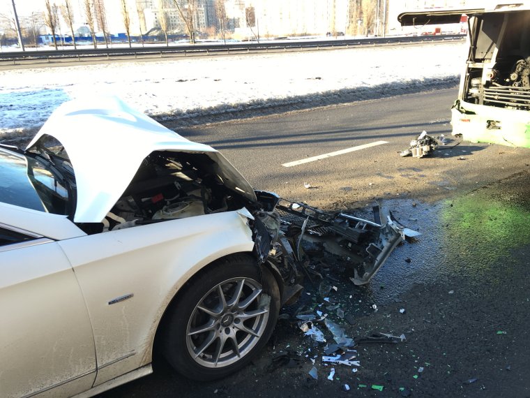 Разбитый Мерседес ЦЛС