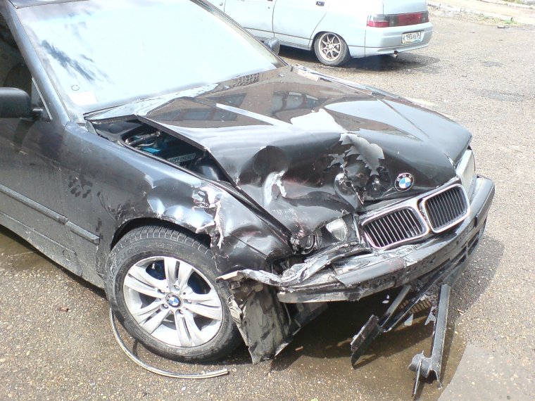 БМВ 525 разбито