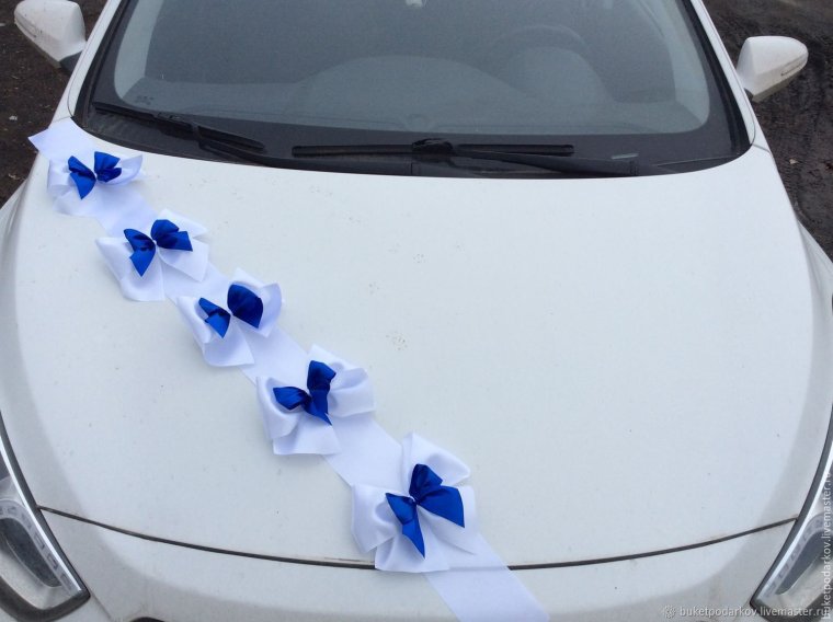 Украшение машины на свадьбу
