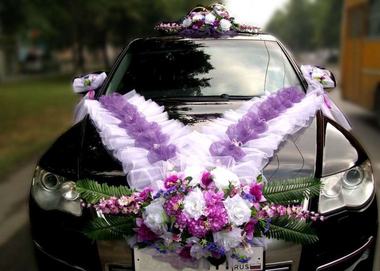 Украшение машины невесты