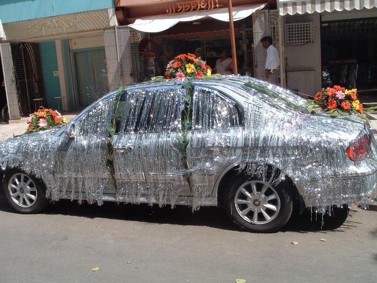 Украшения на машину