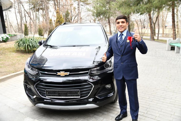 Муроджон Ахмадалиев в Ташкенте