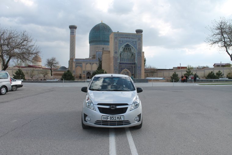 Узбекистан Самарканд машина