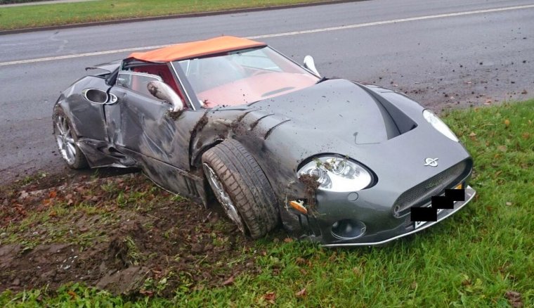 Битая машина ВАЗ 2114