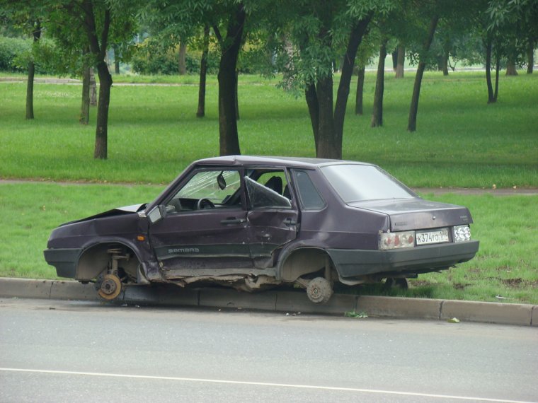 Разбитая Полицейская машина