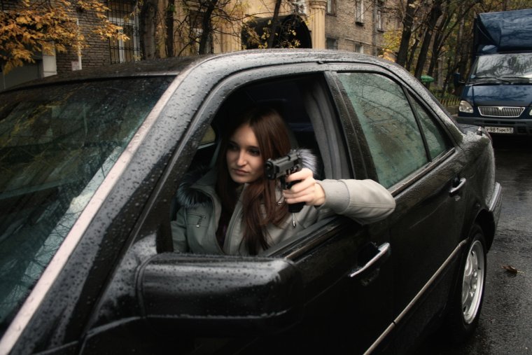 Бандиты с красивыми девушками