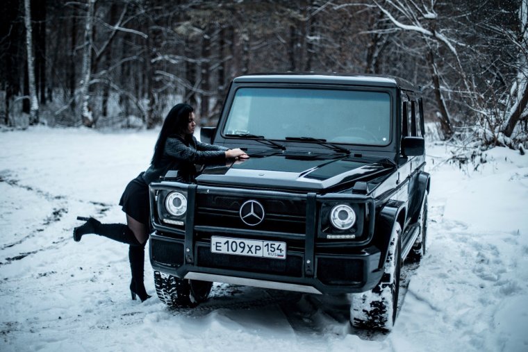 Мерседес Бенц Гелендваген черный зима
