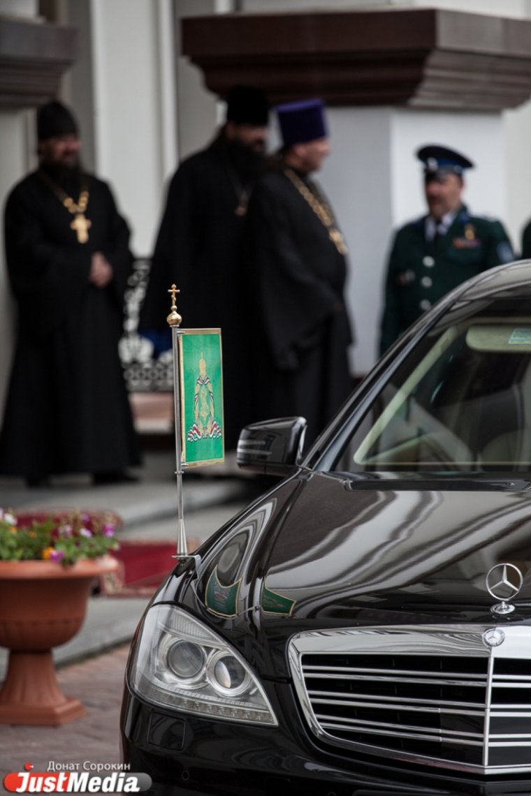 Гундяев кортеж